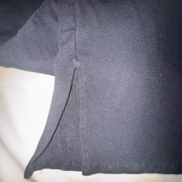 Fabletics Black Cloud Leggings and Crop Top Set - Picture 2 of 4